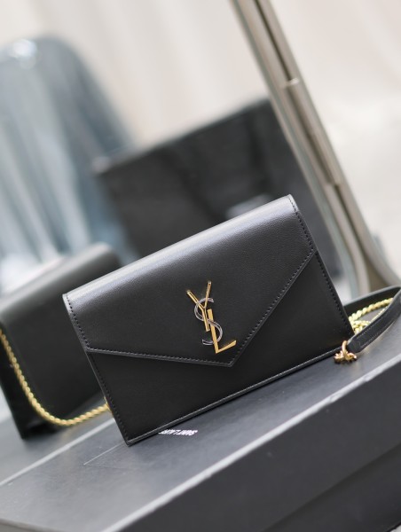 Handbags SAINT LAURENT 393953  size 19x11.5x4 cm