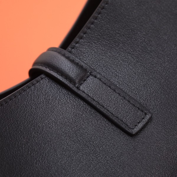 Handbags SAINT LAURENT 657230 size 24×24×10 cm