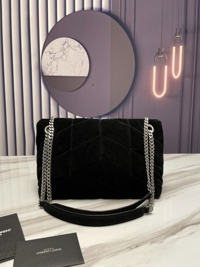 Handbags SAINT LAURENT 577476  size 29×17×11 cm