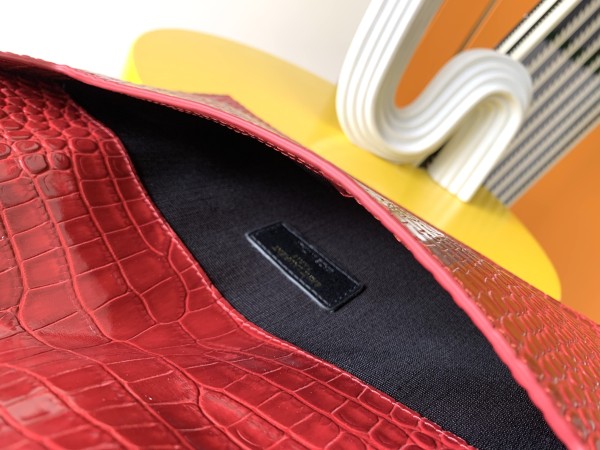 Handbags SAINT LAURENT 565739 size 27×16×2 cm