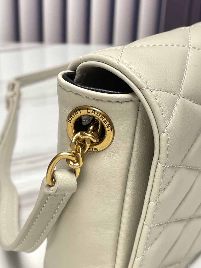 Handbags SAINT LAURENT 676628  size 26x4.5x13 cm