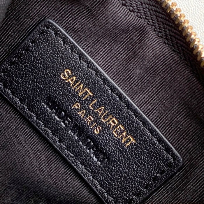 Handbags SAINT LAURENT 438386  size 13x7.5x2 cm