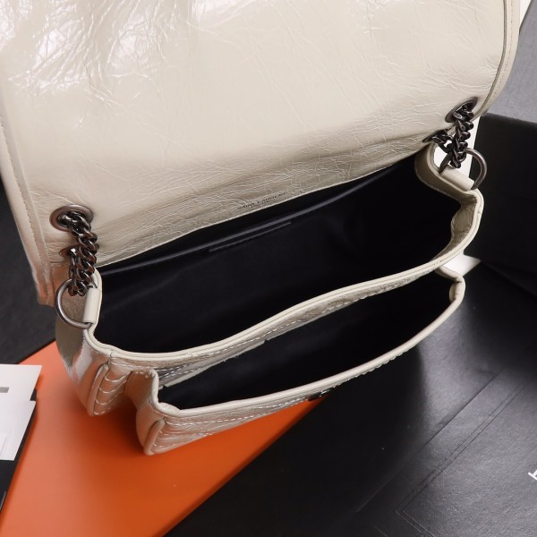 Handbags SAINT LAURENT 533037 size 22x16.5x12 cm