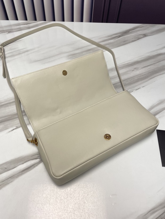 Handbags SAINT LAURENT 676628  size 26x4.5x13 cm