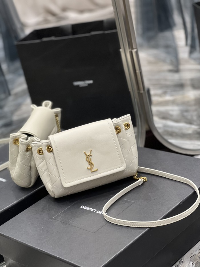 Handbags SAINT LAURENT 672738 size 18x13x6 cm