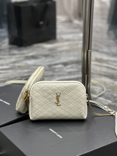 SAINT LAURENT GABY Quilting Sheepskin Shoulder Bag, Crossbody Bag Regular Women's White 733667-1EL07-9207 size 18*3.5*13 cm