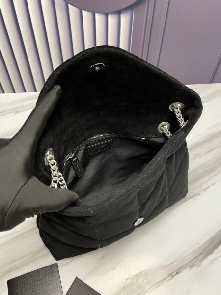 Handbags SAINT LAURENT 577476  size 29×17×11 cm