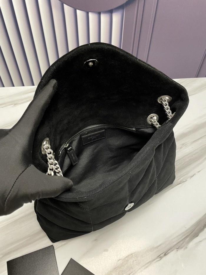 Handbags SAINT LAURENT 577476  size 29×17×11 cm