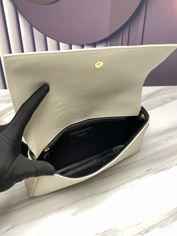 Handbags SAINT LAURENT 676628  size 26x4.5x13 cm