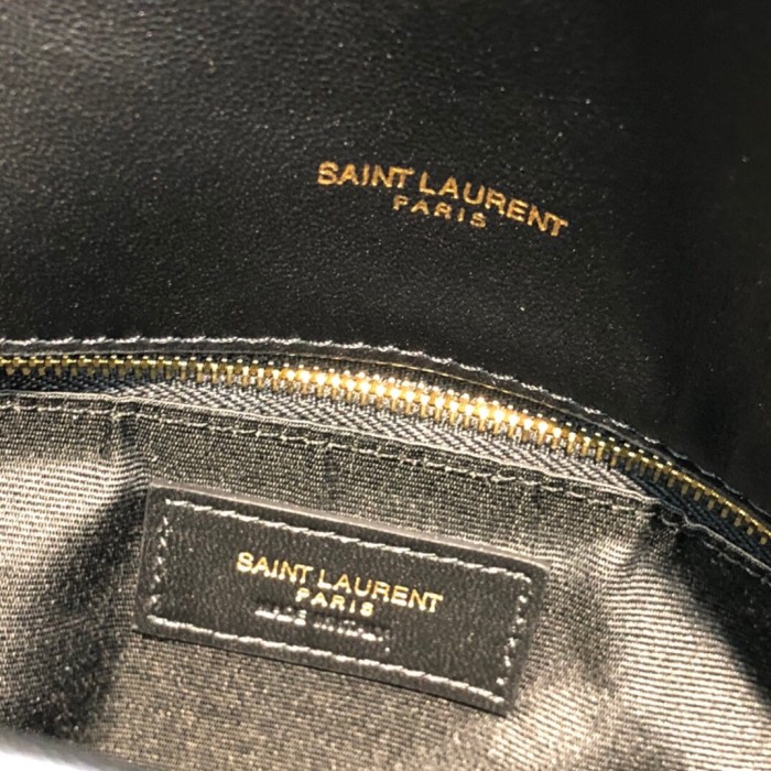 Handbags SAINT LAURENT 577476  size 29x17x11 cm