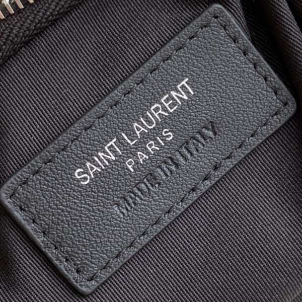 Handbags SAINT LAURENT 438386  size 13x7.5x2 cm