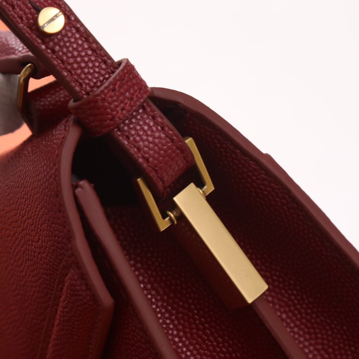 Handbags SAINT LAURENT 602716 size 20×16×7.5 cm