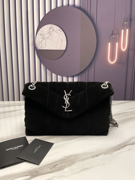 Handbags SAINT LAURENT 577476  size 29×17×11 cm