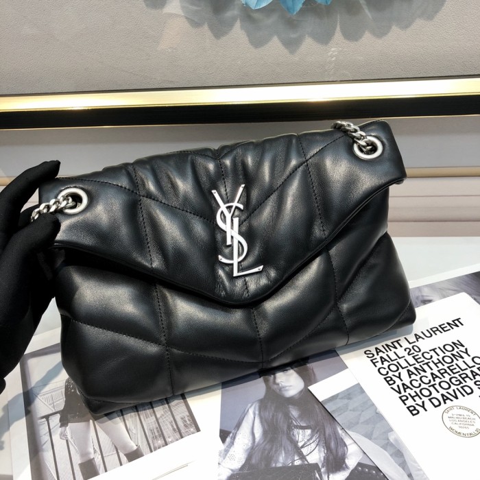 Handbags SAINT LAURENT 577476  size 29x17x11 cm