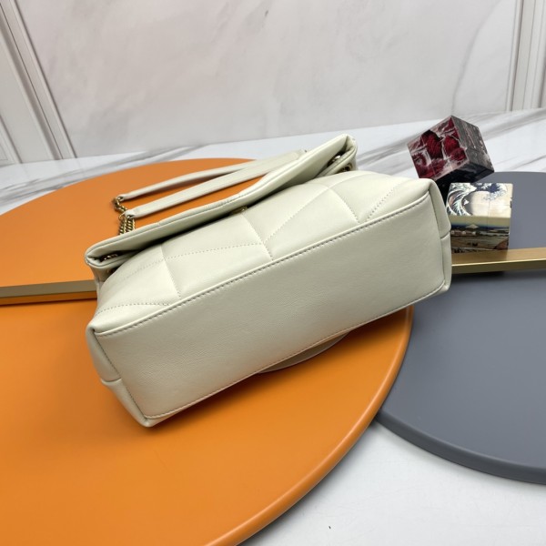 Handbags SAINT LAURENT 577476  size 29x17x11 cm