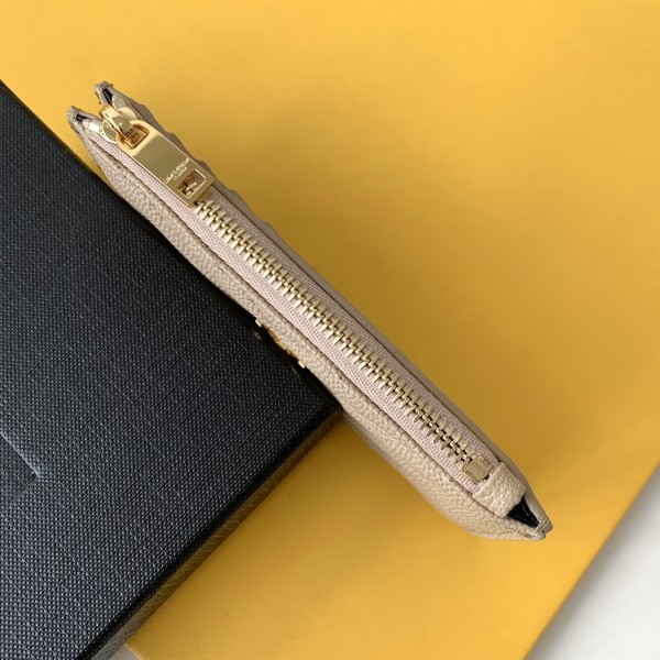 Handbags SAINT LAURENT 607915 size 13×8 cm