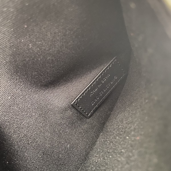 SAINT LAURENT SAC DE JOUR Cow Leather Trunk Bag Tote One Shoulder Handbag Women's Gray 421863-DND1E-1424 size 26*12.5*20.5 cm