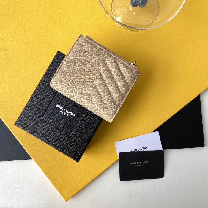 Handbags SAINT LAURENT 517045  size 10*8*2 cm