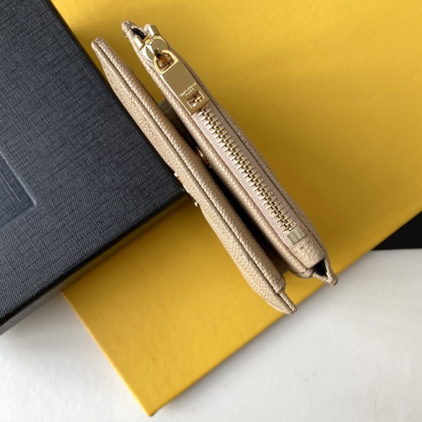 Handbags SAINT LAURENT 517045  size 10*8*2 cm