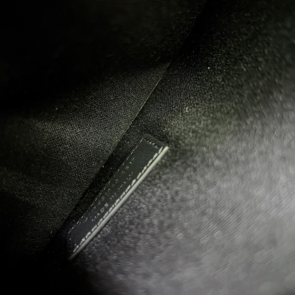 Handbags SAINT LAURENT 421863 size 26*20.5*12.5 cm