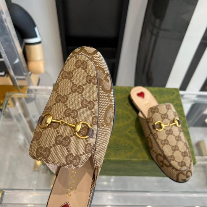 Gucci Women's PRINCETOWN JUMBO GG Slippers Camel and ebony canvas