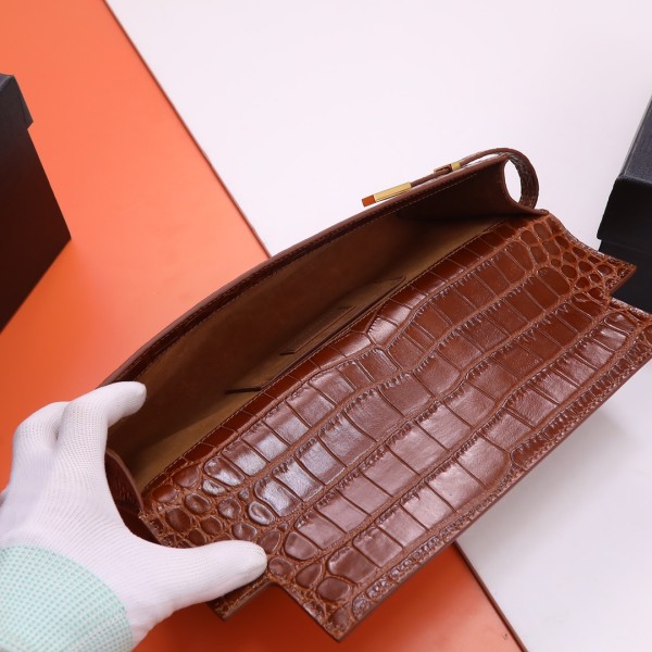 Handbags SAINT LAURENT 695949 size 31x14x3 cm