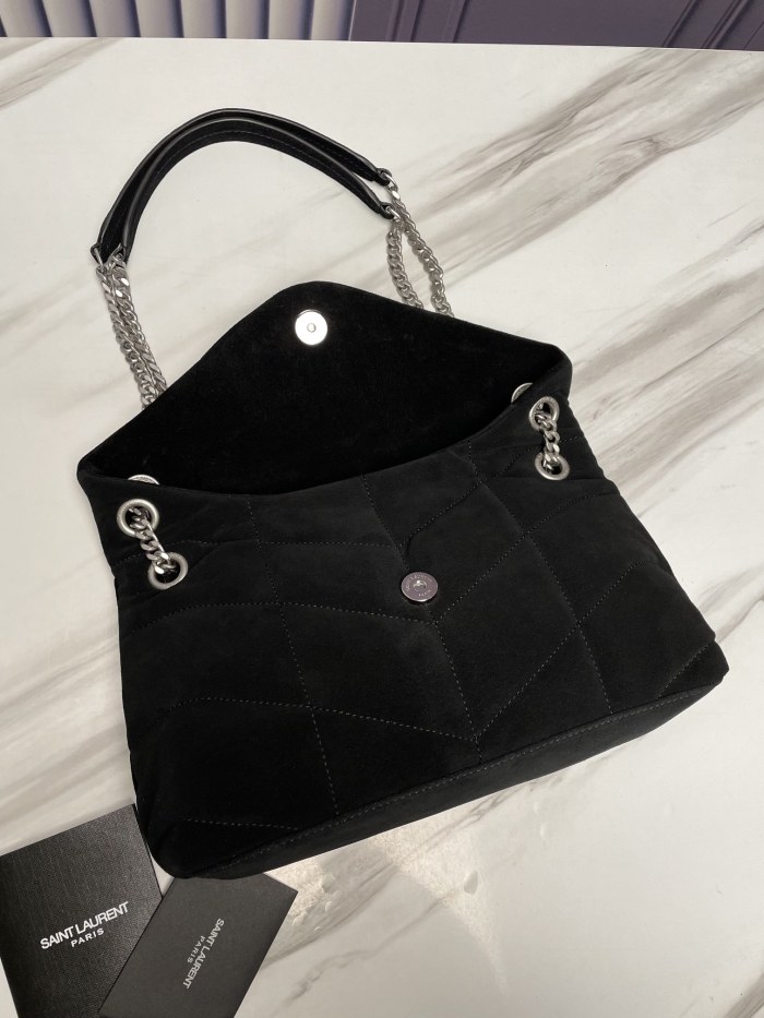 Handbags SAINT LAURENT 577476  size 29×17×11 cm