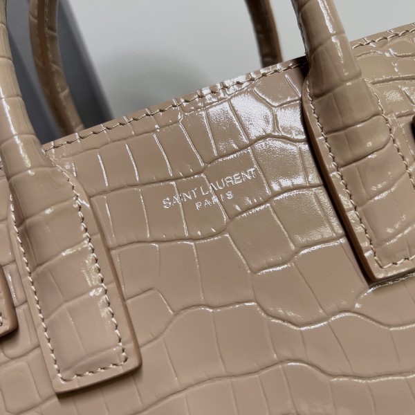 Handbags SAINT LAURENT 392035 size 21*15*10 cm