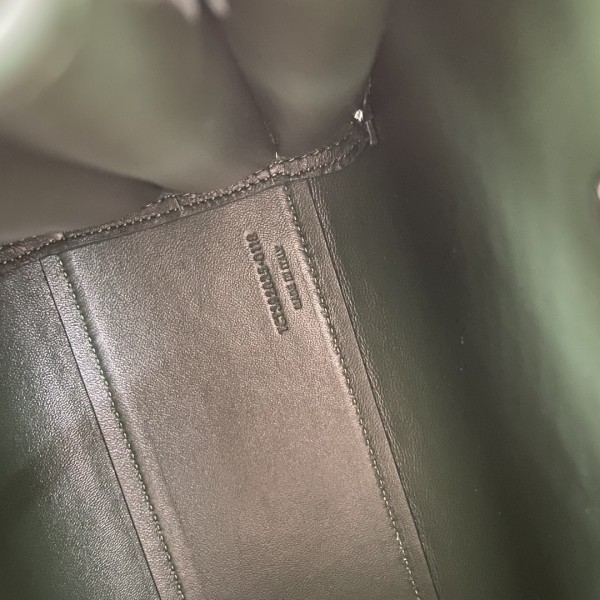 SAINT LAURENT SAC DE JOUR Calfskin Shoulder Bag Crossbody Bag Handbag Extra Mini Women's Dark Green 392035-DND1N-3045 size 21.84*10.41*17.78 cm