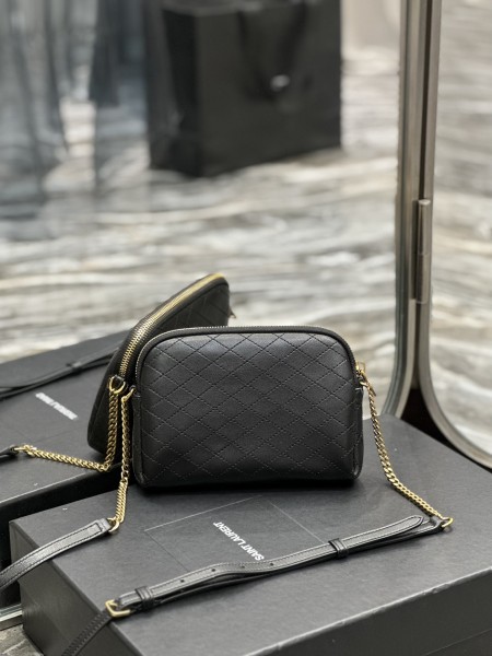 SAINT LAURENT GABY Quilting Sheepskin Shoulder Bag, Crossbody Bag Women's Black 733667-1EL07-1000 size 18*3.5*13 cm