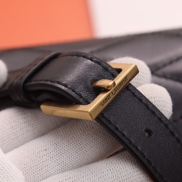 Handbags SAINT LAURENT 710080 size 19 X 15 X 8 cm