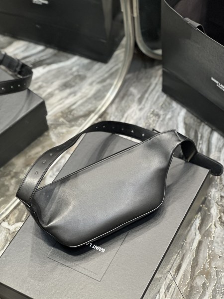 Handbags SAINT LAURENT 569737 size 38×28×13 cm