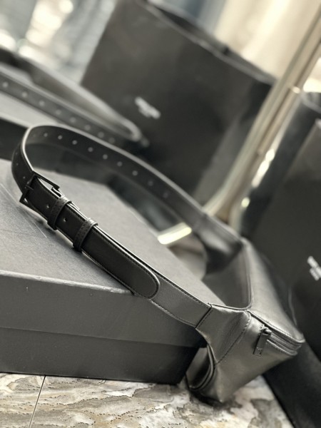 Handbags SAINT LAURENT 569737 size 38×28×13 cm