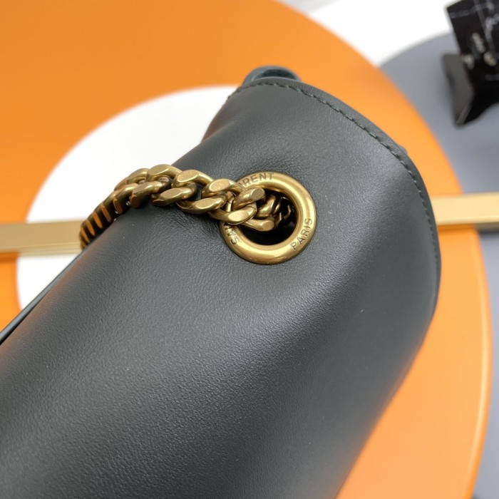 Handbags SAINT LAURENT 553804 size 28.5x20x6 cm