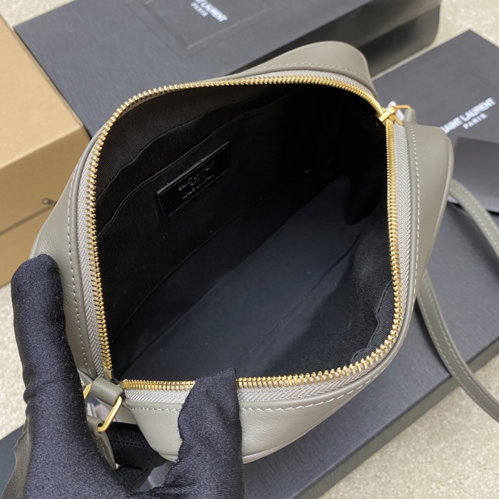 Handbags SAINT LAURENT 520534 size 23x16x6 cm