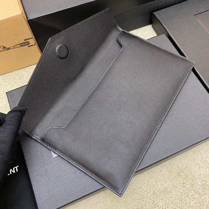 Handbags SAINT LAURENT 565739 size 27x16x2 cm