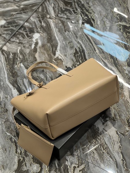 Handbags SAINT LAURENT 394195 size 38×28×13 cm