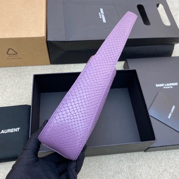 Handbags SAINT LAURENT 657228 size 24.5x16x6 cm