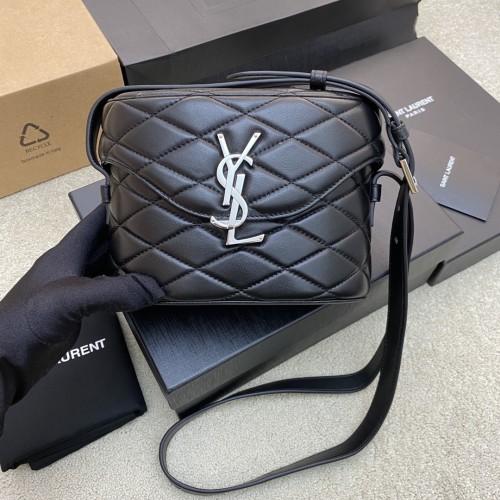 Handbags SAINT LAURENT 710080 size 19x15x8 cm