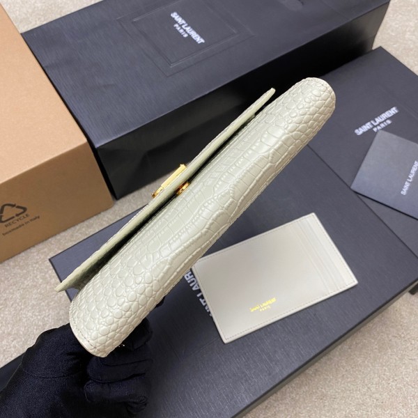 Handbags SAINT LAURENT 607788 size 19x12x4 cm