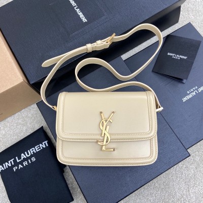 Handbags SAINT LAURENT 635306 size 19*14*6 cm