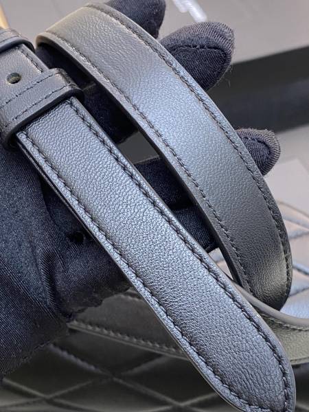 Handbags SAINT LAURENT 710080 size 19x15x8 cm