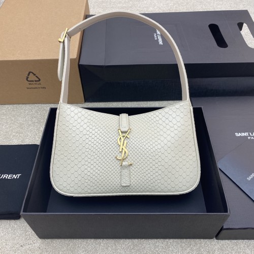 Handbags SAINT LAURENT 657228 size 24.5x16x6 cm