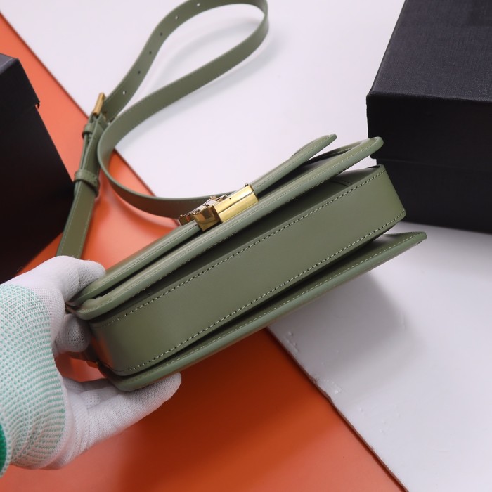 Handbags SAINT LAURENT 634306 size 19x13x5 cm