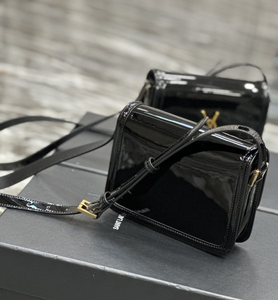 Handbags SAINT LAURENT 675626 size 19×13×5 cm