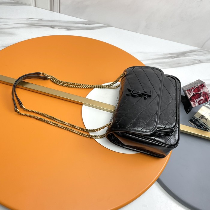 Handbags SAINT LAURENT 533037 size 22x16.5x12 cm