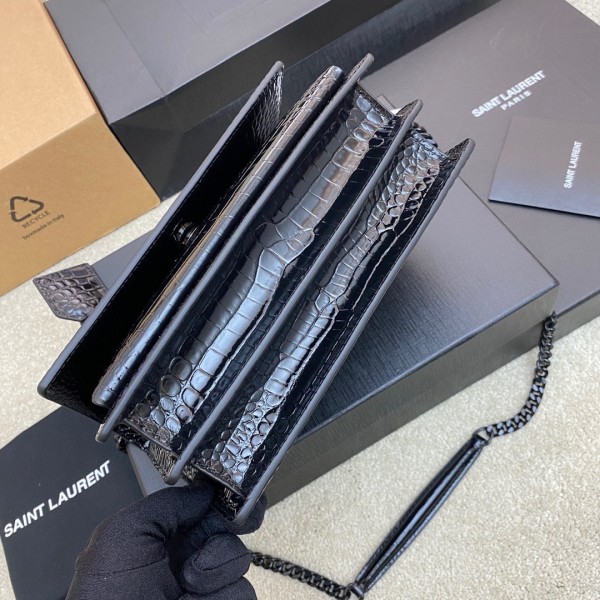 Handbags SAINT LAURENT 442906 size 22x8x16 cm