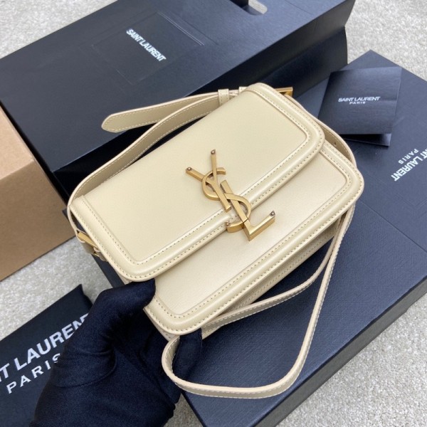 Handbags SAINT LAURENT 635306 size 19*14*6 cm