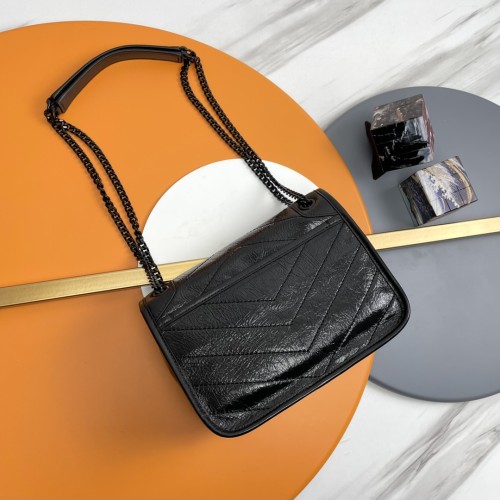 Handbags SAINT LAURENT 533037 size 22x16.5x12 cm