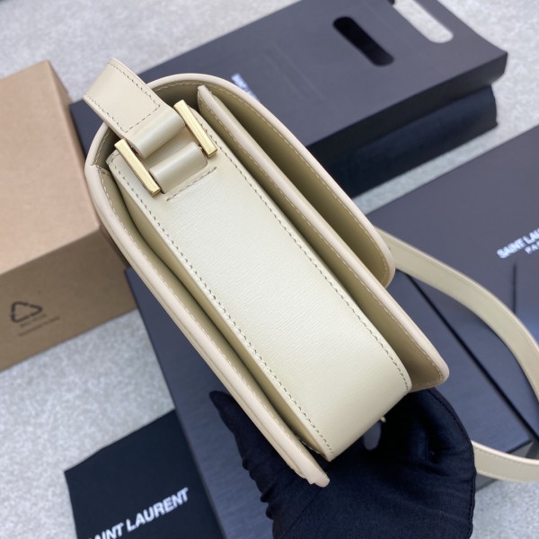 Handbags SAINT LAURENT 634305 size 23*16*6 cm